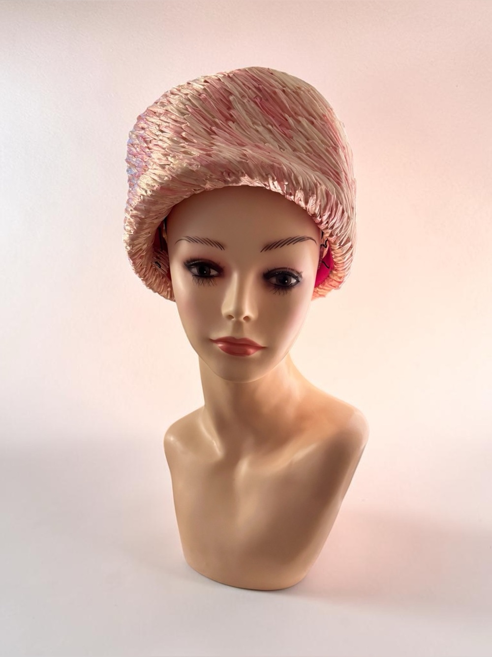 Vintage 1960s women's woven straw turban-style cap shades of blush pink & cream.